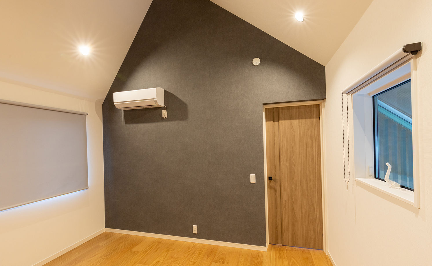 イオスホーム 【2000万円台/30坪台/ガレージ/吹き抜け/間取り図】性能も日当たりも計算されたオシャレなデザイン住宅の建築実例画像10