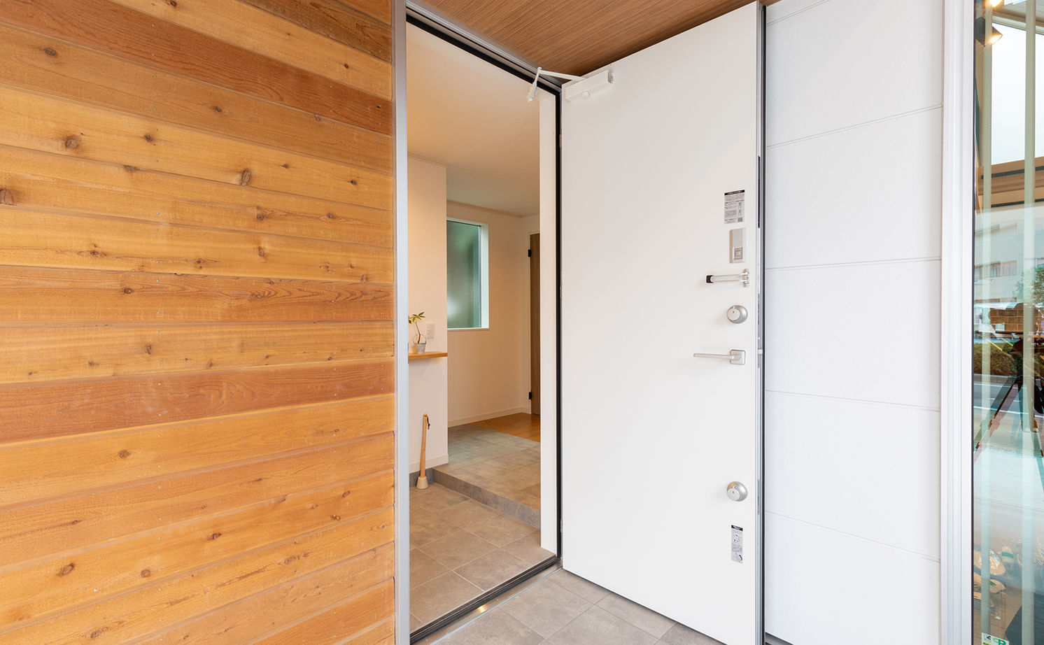 イオスホーム 【2000万円台/30坪台/ガレージ/吹き抜け/間取り図】性能も日当たりも計算されたオシャレなデザイン住宅の建築実例画像14