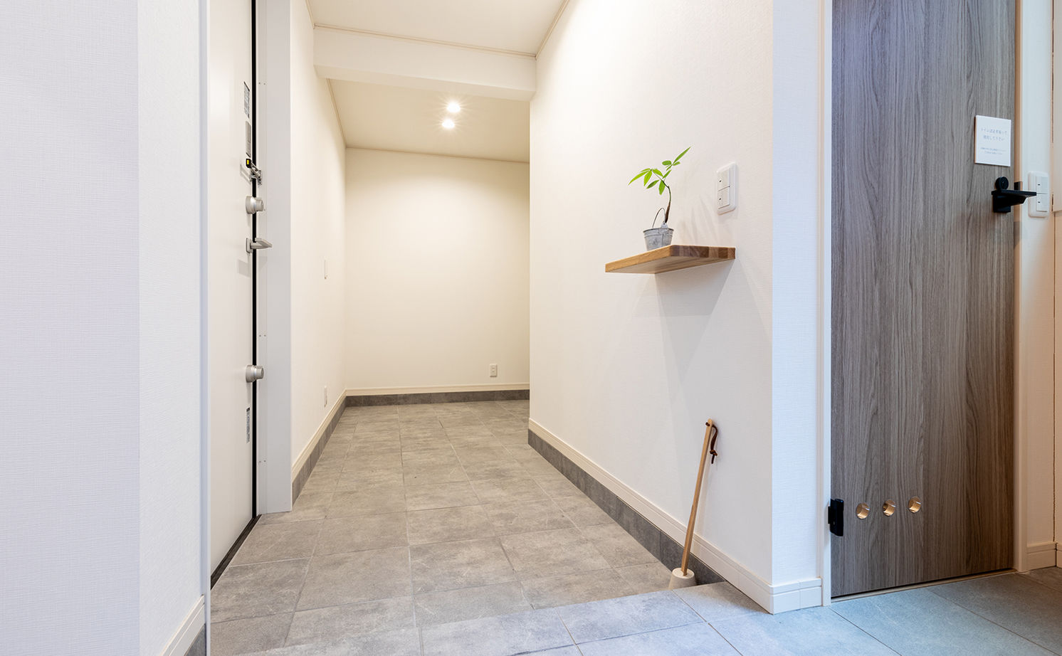 イオスホーム 【2000万円台/30坪台/ガレージ/吹き抜け/間取り図】性能も日当たりも計算されたオシャレなデザイン住宅の建築実例画像15