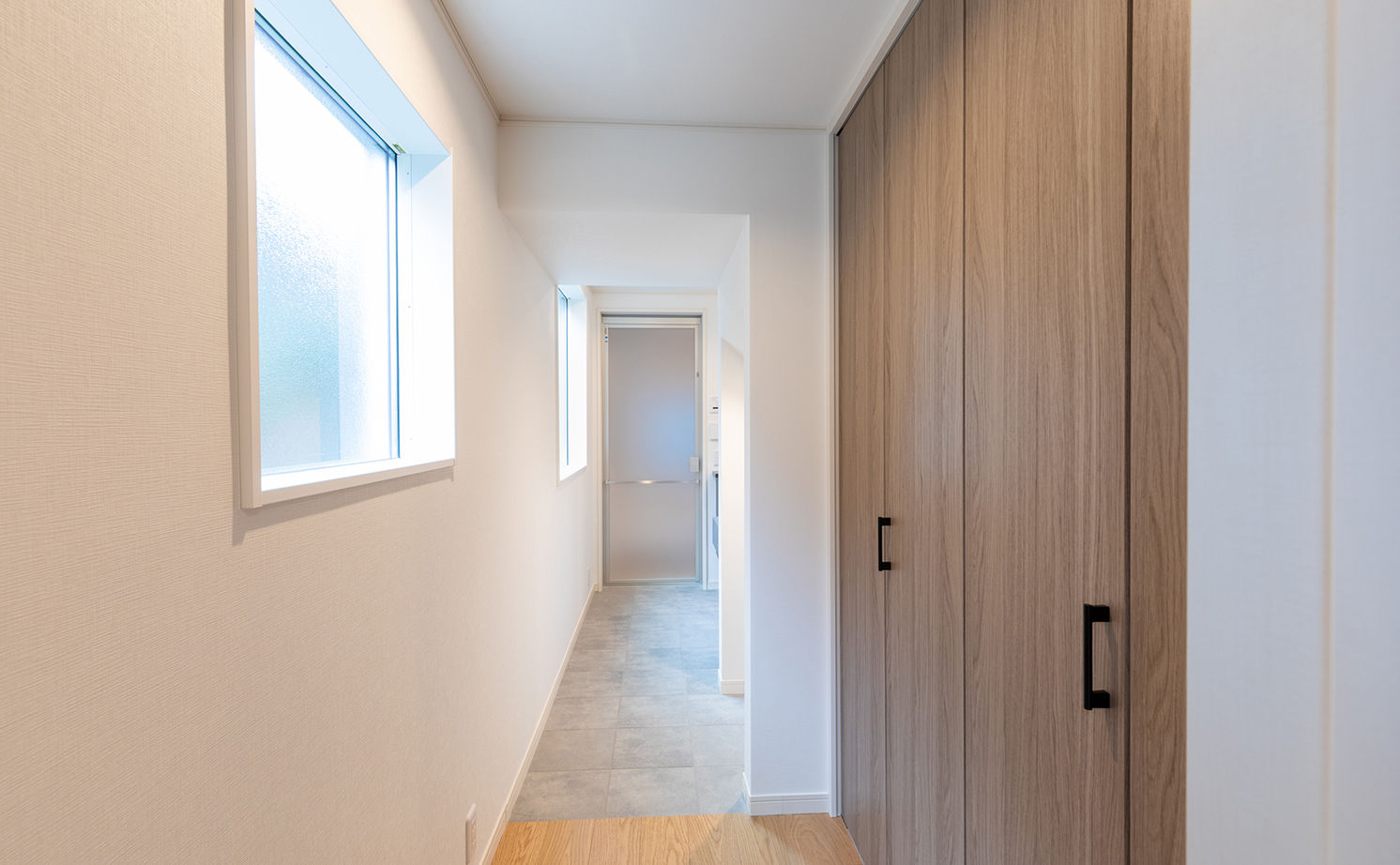 イオスホーム 【2000万円台/30坪台/ガレージ/吹き抜け/間取り図】性能も日当たりも計算されたオシャレなデザイン住宅の建築実例画像19