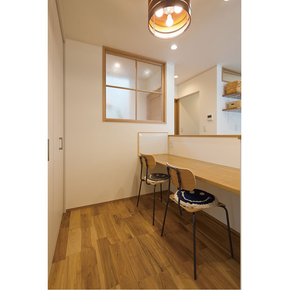 イオスホーム 【1000万円台/35坪/土地探し/間取り図】掃除のしやすさや収納にもこだわったコストも納得のナチュラルな家の建築実例画像2