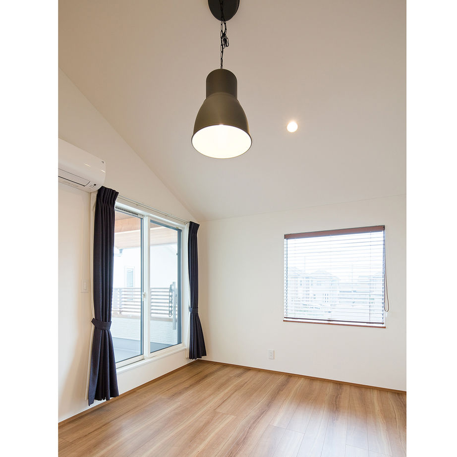 イオスホーム 【1000万円台/35坪/土地探し/間取り図】掃除のしやすさや収納にもこだわったコストも納得のナチュラルな家の建築実例画像6