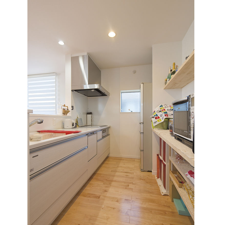 イオスホーム 【1000万円台/20坪台/狭小/間取り図】バルコニーと繋ぐ暮らしの設計。開放的で明るい2階リビングを楽しむ家の建築実例画像5