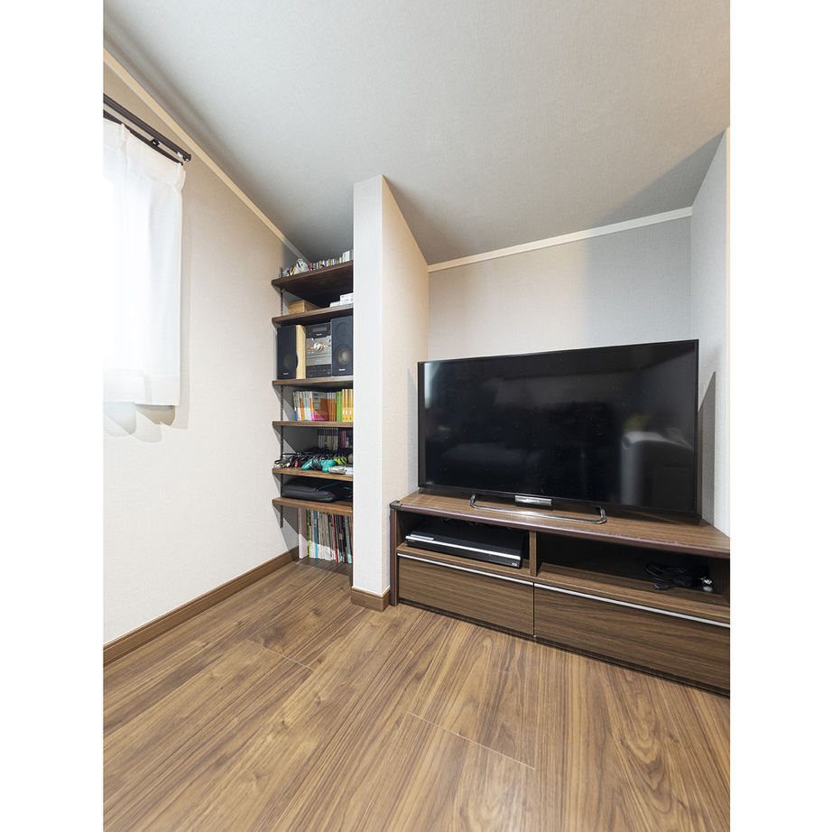 イオスホーム 【2000万円台/30坪台/サウナ/間取り図】効率いい家事動線で寛ぎ時間をプラス。予算と対応力重視の家づくりの建築実例画像9