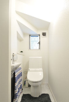 テクノ住研 【2000万円台前半/15坪/狭小/３ＬＤＫ/3階建】 子ども室2室と駐車場も実現！鉄骨造で「はねだし」の建築実例画像3