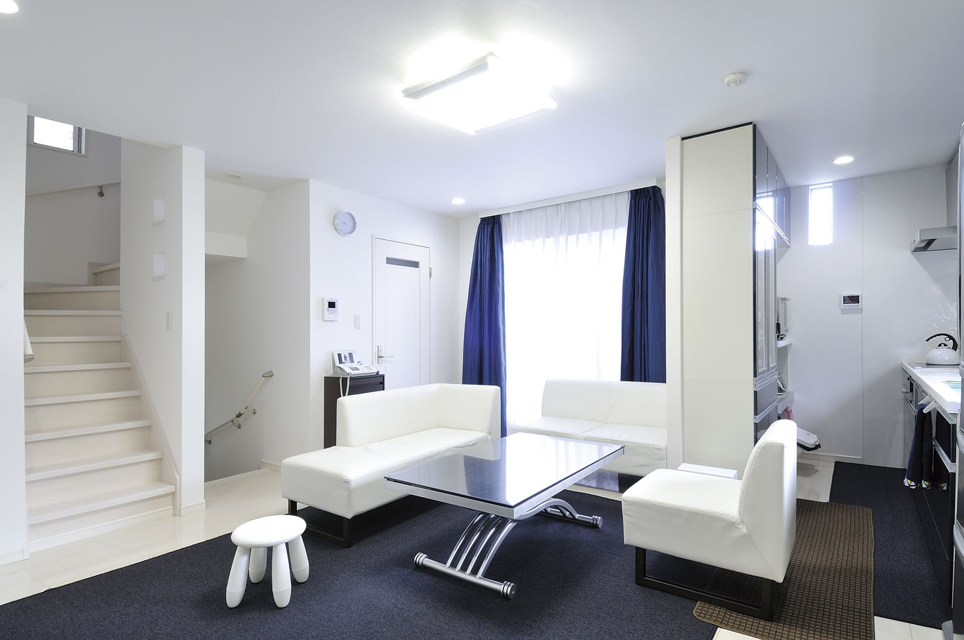 テクノ住研 【2000万円台前半/15坪/狭小/３ＬＤＫ/3階建】 子ども室2室と駐車場も実現！鉄骨造で「はねだし」の建築実例画像8