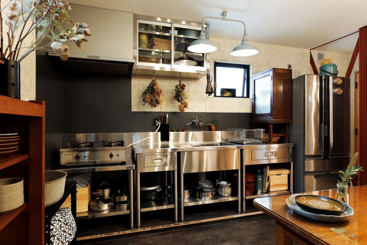 テクノ住研 【2000万円台/西宮/狭小/間取り図/21坪/3階建/はねだし】鉄骨と自然素材で和のアンティークが映える空間にの建築実例画像4