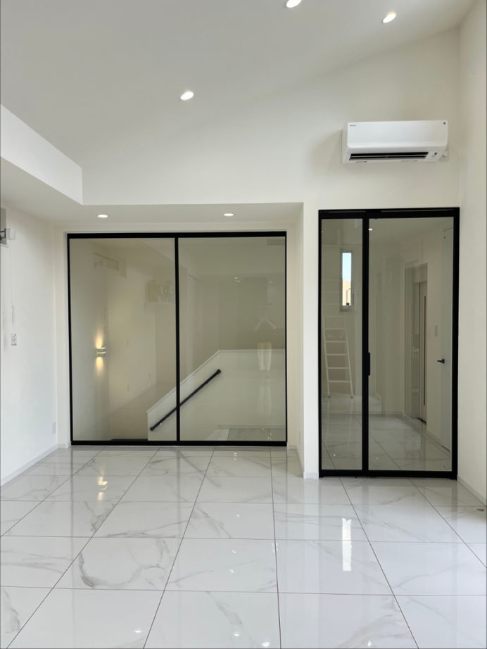 テクノ住研 【大阪市｜狭小間口|間取り有】壁も柱もない広々大空間！ワイドスパンのビルトインガレージも壮観の建築実例画像10