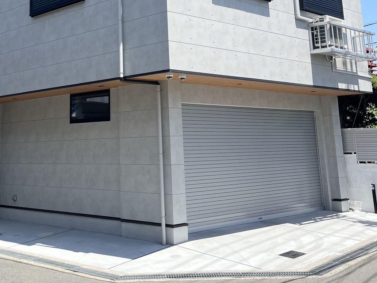 テクノ住研 【豊中市｜狭小｜間取り】敷地23坪で3台駐車OK！インナーガレージ＆オーバーハングで広々と暮らせる家の建築実例画像10