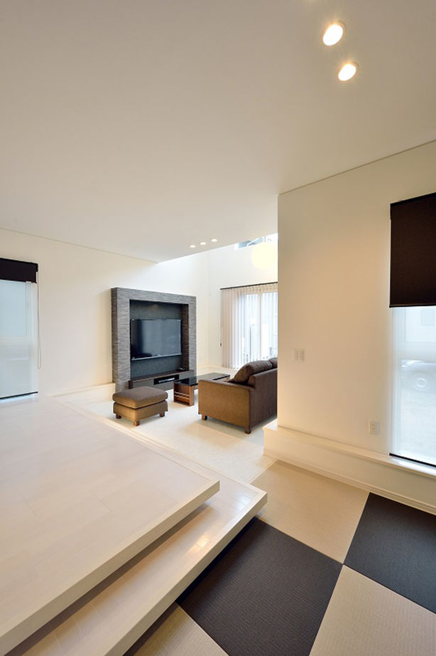 リーフハウス 【2000万円台/太陽光発電搭載】外観と内装で異なるデザインに。大きな窓で明るく開放的な住まいの建築実例画像5