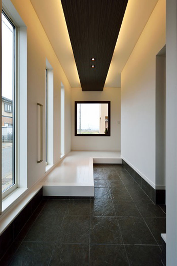 リーフハウス 【2000万円台/太陽光発電搭載】外観と内装で異なるデザインに。大きな窓で明るく開放的な住まいの建築実例画像6