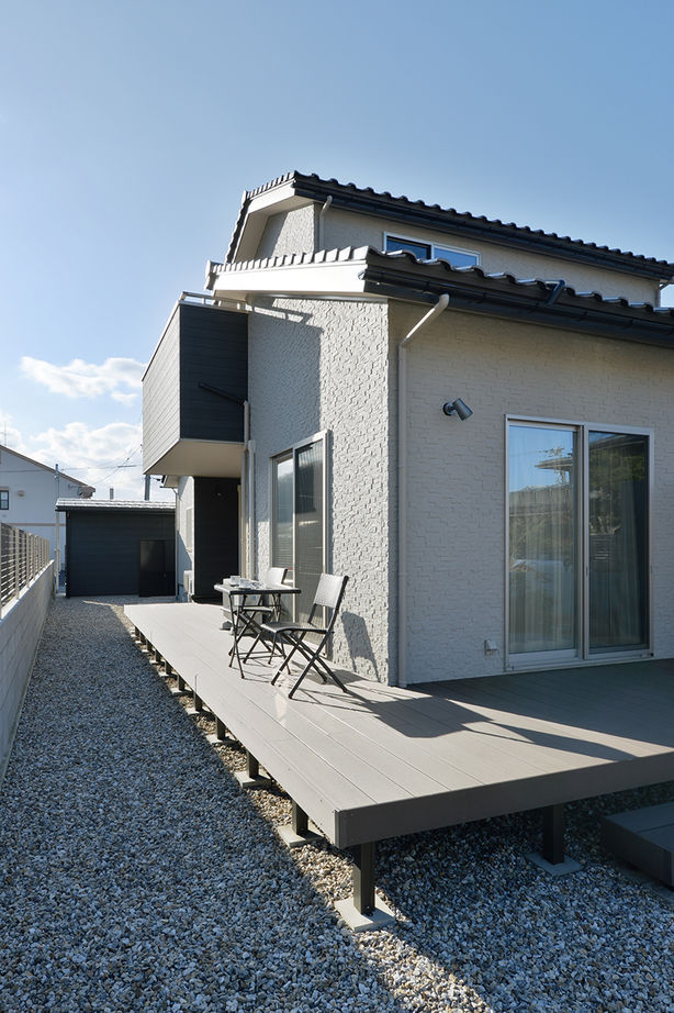 リーフハウス 【1000万円台】のどかな暮らしを満喫。リビングとウッドデッキがゆるやかに繋がる住まいの建築実例画像5