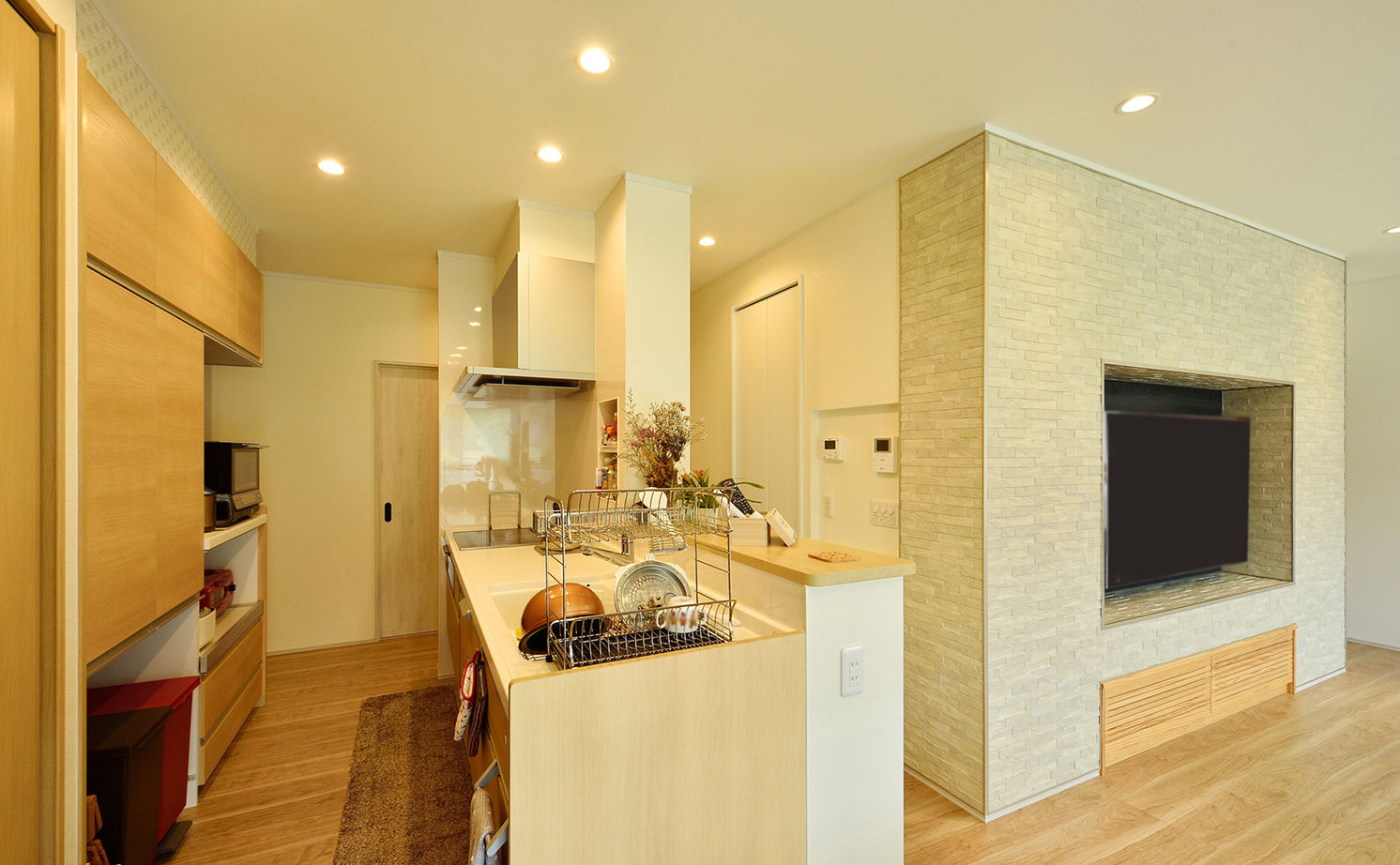 リーフハウス 【2000万円台×間取図有×平屋×サンルーム×和室】夫婦で協力しあえる家事動線を叶えた、カントリー風の家の建築実例画像5