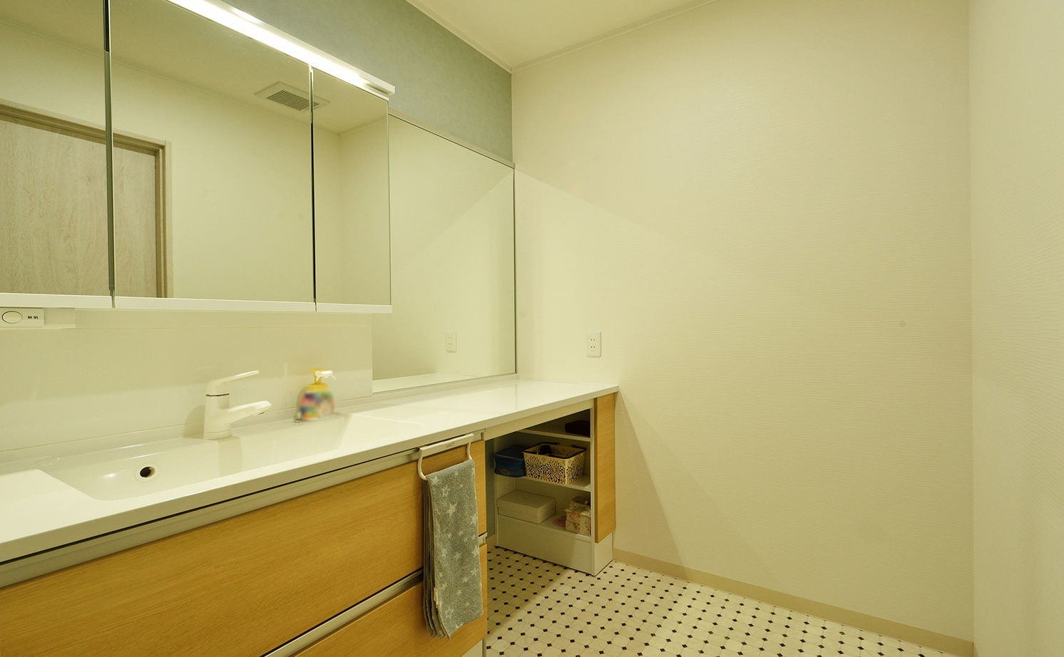 リーフハウス 【2000万円台×間取図有×平屋×サンルーム×和室】夫婦で協力しあえる家事動線を叶えた、カントリー風の家の建築実例画像10