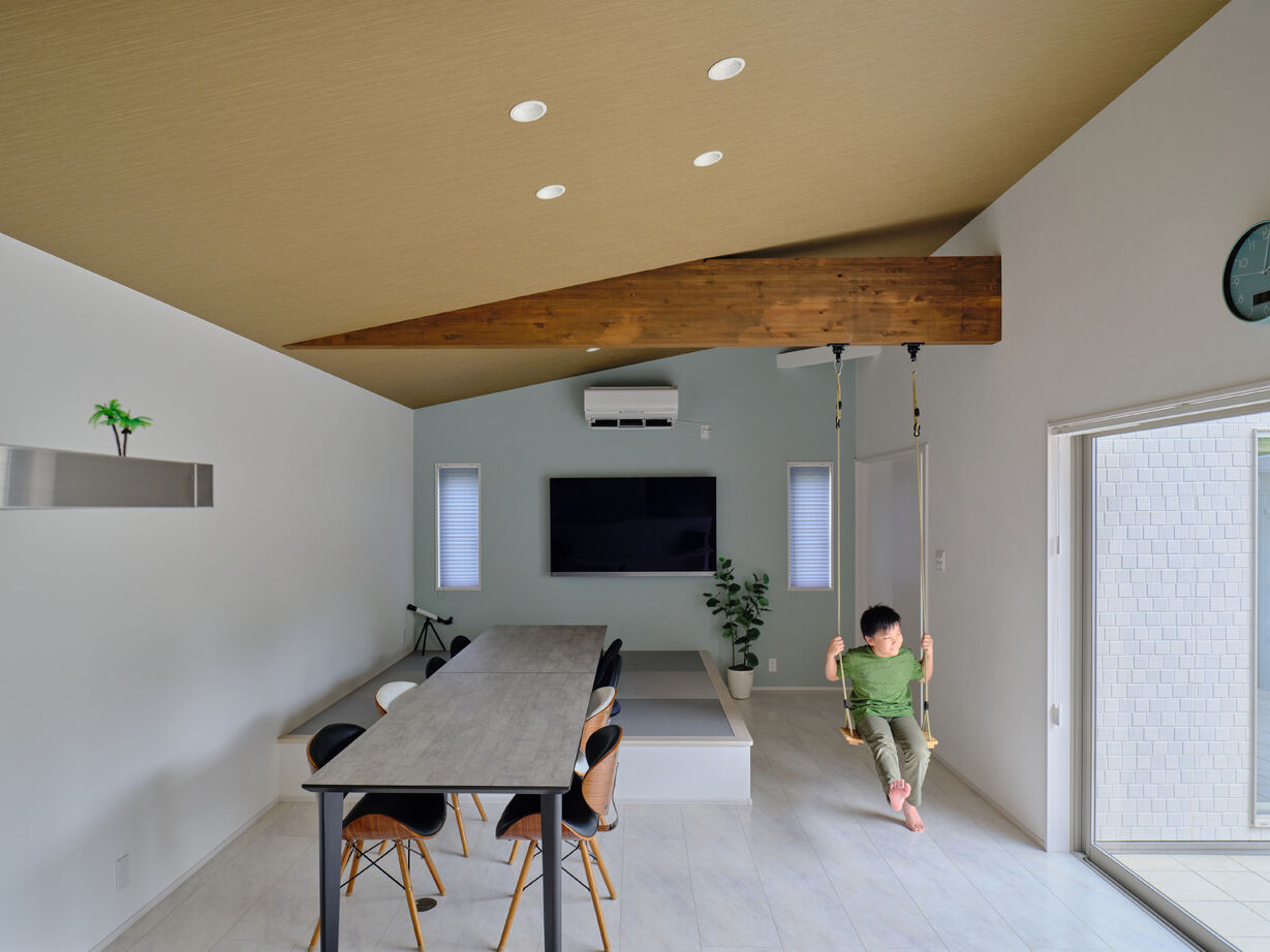 リーフハウス 【敦賀市/56坪/4LDK】若い世代のモダンハウスの建築実例画像2