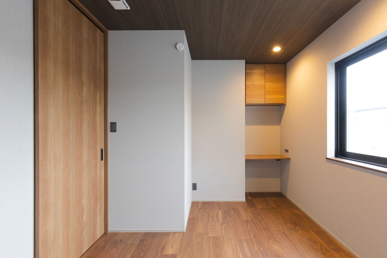 夢広 ６人家族を支える大きなランドリールームが魅力的。スキップフロアでつながる開放的な住まいの建築実例画像8