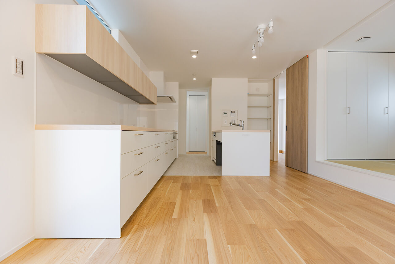 夢広 ホッと安心できる畳コーナーがお気に入り。育児スペース、将来の活用法も色々。内装は流行も取り入れ可愛くの建築実例画像3