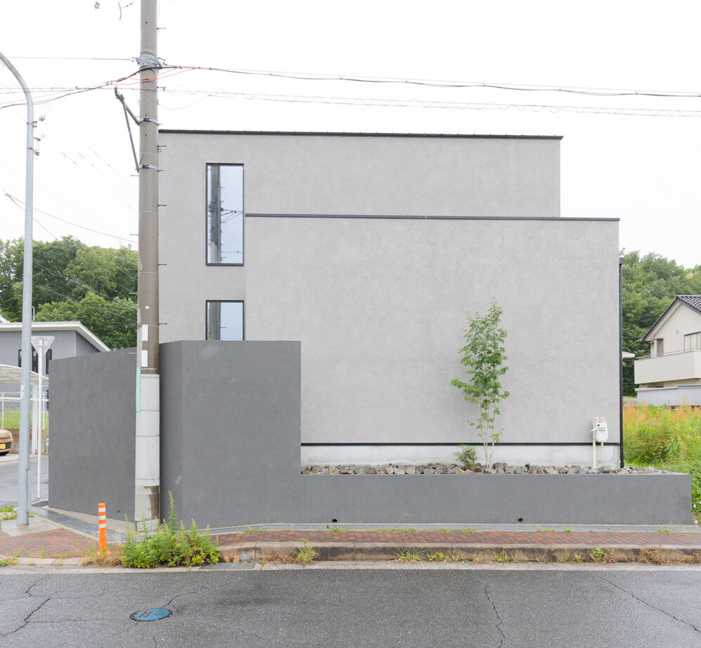 夢広 お洒落でホッとする空間。間接照明に彩られたリビング、天井高はゆとりの2.6ｍ。ゆったり寛ぎ、家事もラクの建築実例画像9