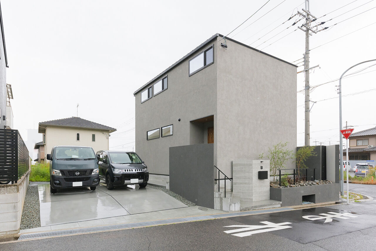 夢広 お洒落でホッとする空間。間接照明に彩られたリビング、天井高はゆとりの2.6ｍ。ゆったり寛ぎ、家事もラクの建築実例画像10