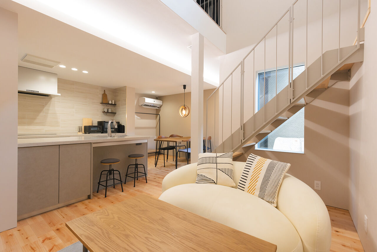 夢広 生活感を見せないスタイリッシュな空間。外観からは想像できない開放感、間取りは生活動線を考えて！の建築実例画像2