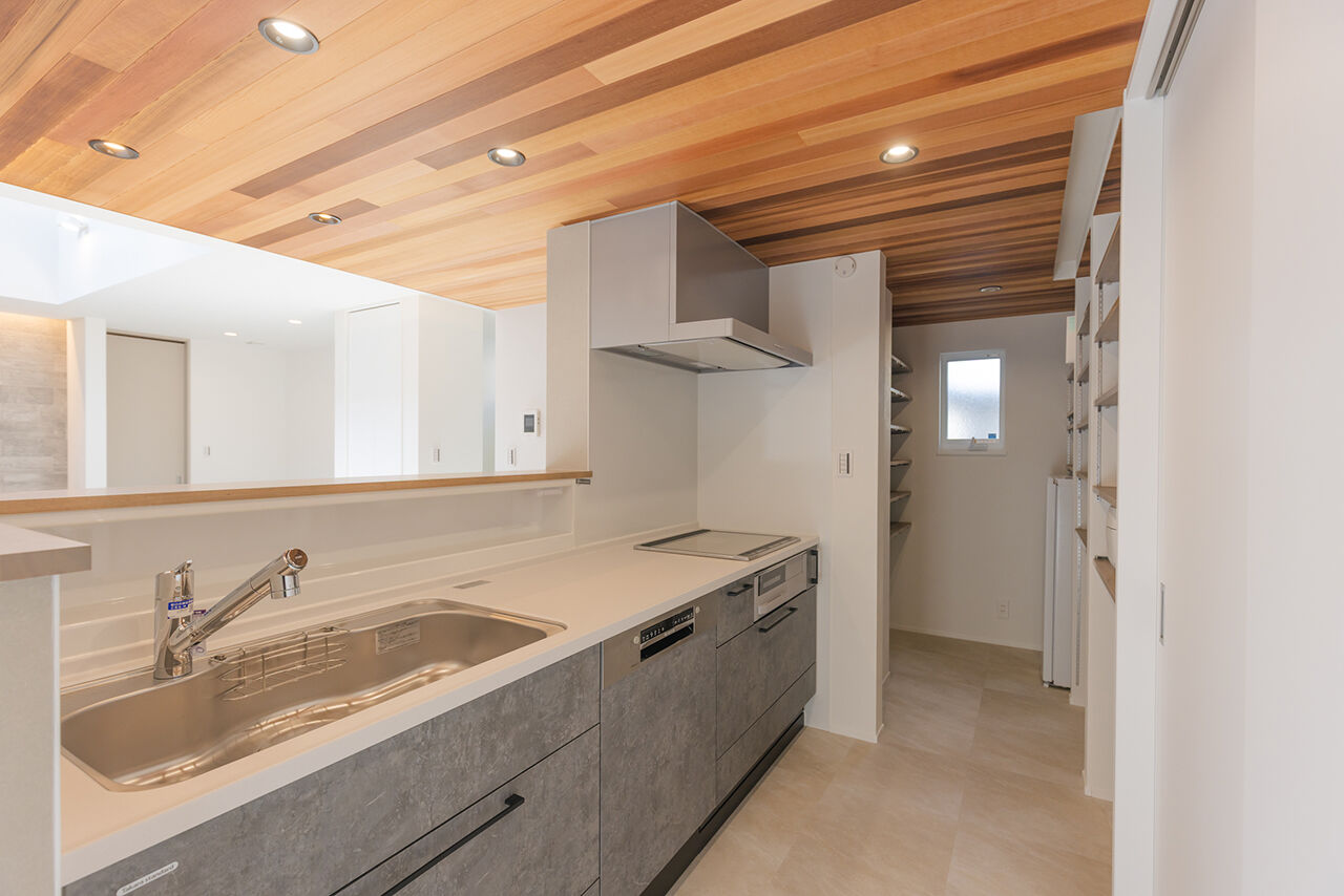 夢広 二世帯が和やかに暮らすゆとりの住まい。掃除のしやすさや収納など新生活をイメージしながら楽しい家づくりの建築実例画像3