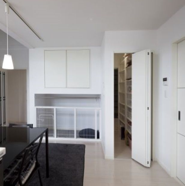 専門職組合 <2LDK+S間取図/収納充実/吹抜/ロフト>天井高3.6mの開放感溢れる、ペット暮らす「平屋スタイル」の家の建築実例画像6