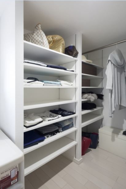 専門職組合 <2LDK+S間取図/収納充実/吹抜/ロフト>天井高3.6mの開放感溢れる、ペット暮らす「平屋スタイル」の家の建築実例画像8