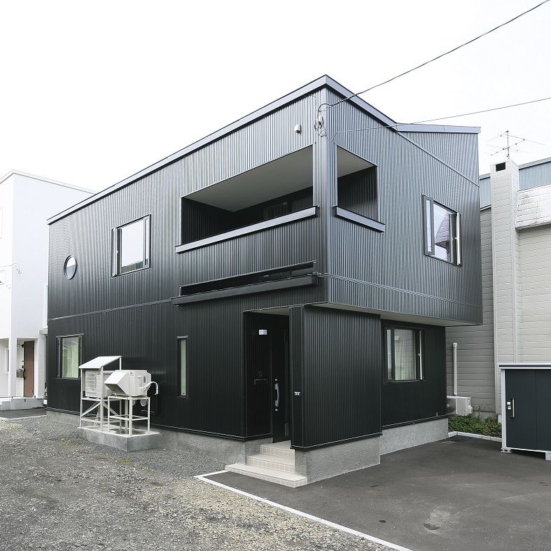 専門職組合 ＼ZEH/バー風カウンター/太陽光パネル／「光熱費ゼロの家を目指して」ZEH仕様でスマートな暮らしの建築実例画像