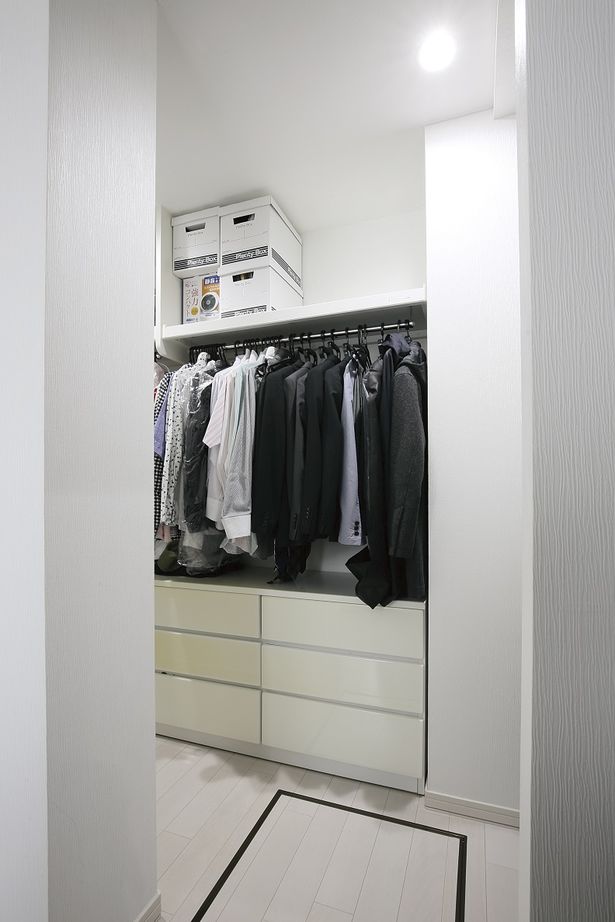 専門職組合 ＼ZEH/バー風カウンター/太陽光パネル／「光熱費ゼロの家を目指して」ZEH仕様でスマートな暮らしの建築実例画像9