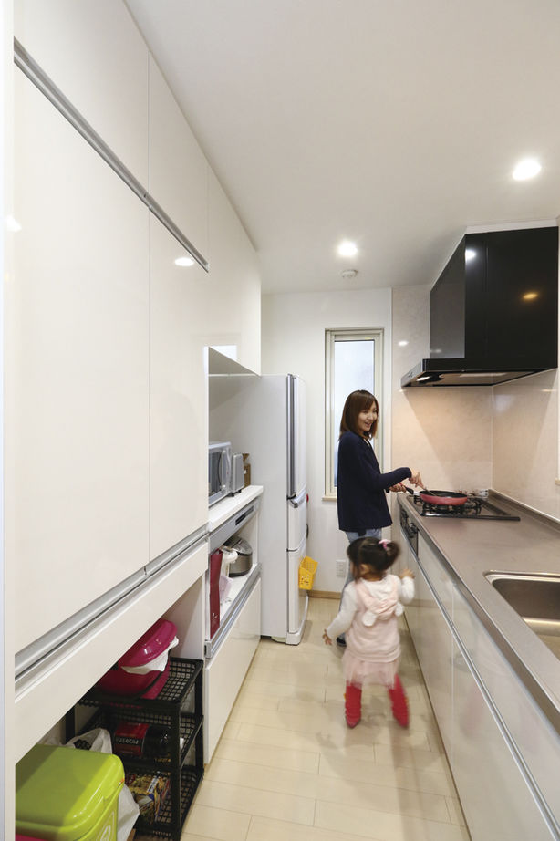 専門職組合 <4LDK間取図/収納充実/4人家族>賃貸の時よりコストダウン！20代でマイホームを叶えた笑顔溢れる家の建築実例画像2