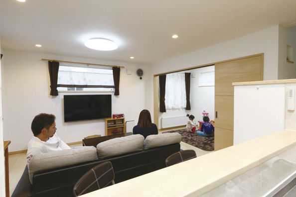 専門職組合 <4LDK間取図/収納充実/4人家族>賃貸の時よりコストダウン！20代でマイホームを叶えた笑顔溢れる家の建築実例画像4