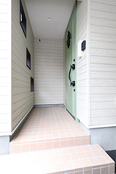 専門職組合 <札幌市/3LDK間取図/3階建/収納充実/吹抜>開放感のある2階リビング、ペットとの穏やかな暮らしを叶えた家の建築実例画像9