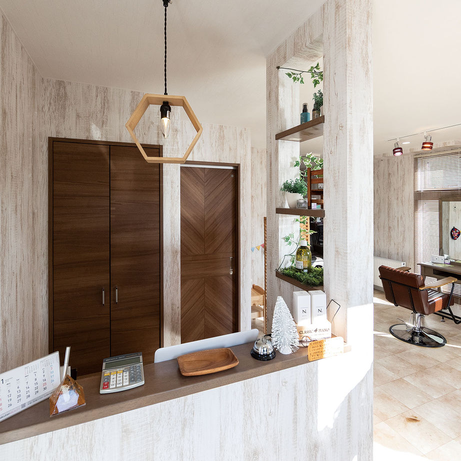 専門職組合 <札幌市/3LDK＋店舗/4人家族/3階建/収納充実>仕事とプライベートと切り替えられる理想の暮らしができる家の建築実例画像2