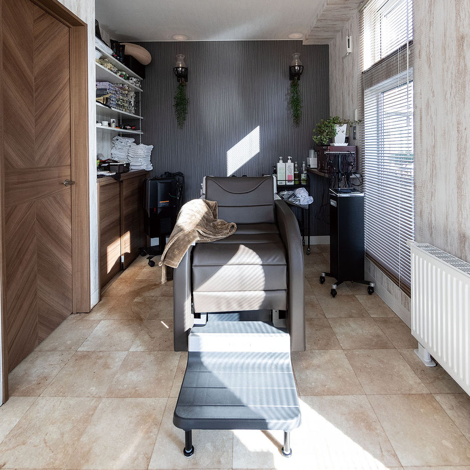 専門職組合 <札幌市/3LDK＋店舗/4人家族/3階建/収納充実>仕事とプライベートと切り替えられる理想の暮らしができる家の建築実例画像9