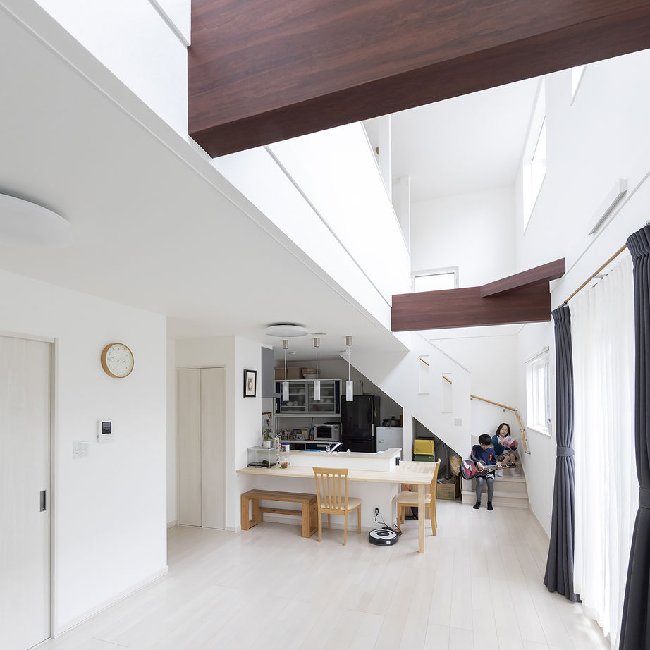 専門職組合 <4人家族/吹抜け/ホール/3LDK間取図/収納充実>アウトドア派の家族の絆を育む、遊ぶ、寛ぐ、楽しい家の建築実例画像10