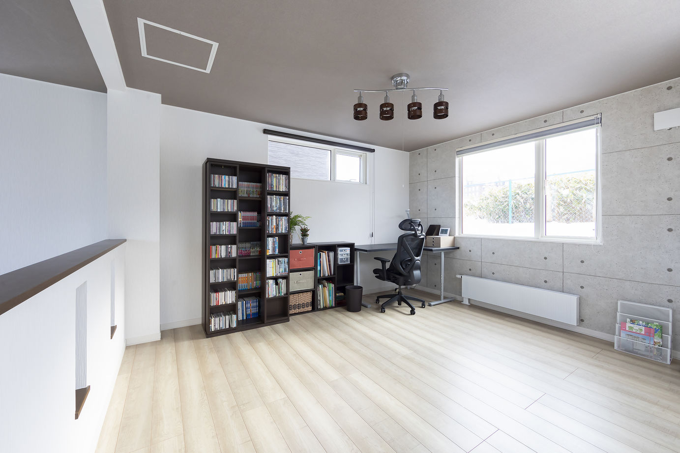 専門職組合 < 3LDK間取図/収納充実/30坪/吹抜>高台からの風景を取り込み、居心地の良さを追求した家 の建築実例画像5