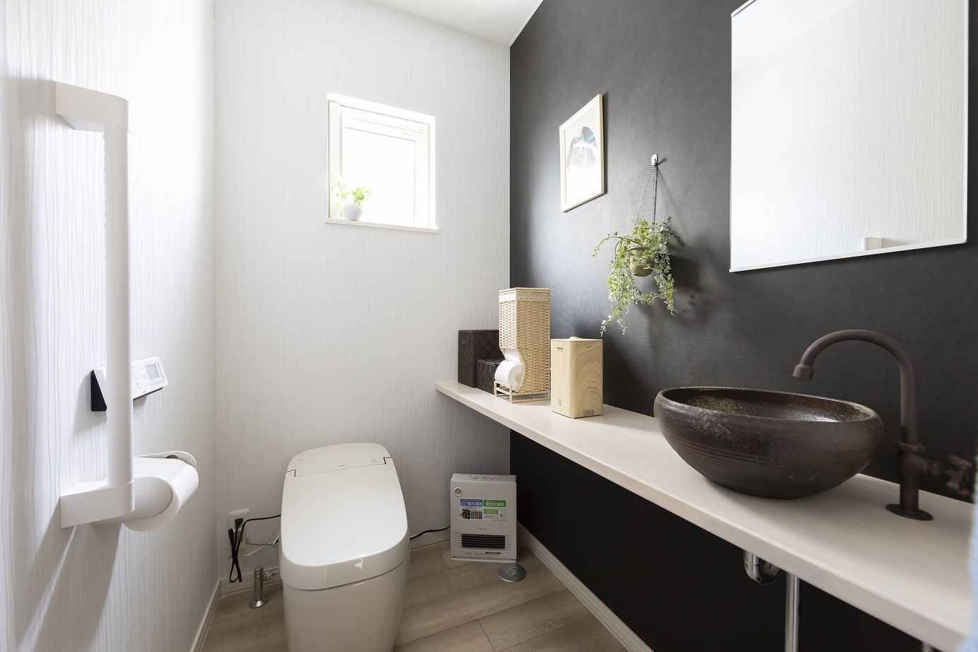 専門職組合 < 3LDK間取図/収納充実/30坪/吹抜>高台からの風景を取り込み、居心地の良さを追求した家 の建築実例画像7