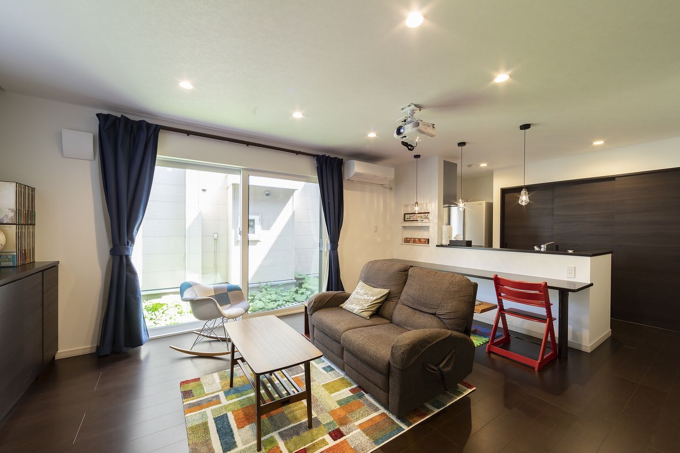 専門職組合 <札幌市/2LDK+2S/収納充実>家族とのひとときも、自分の趣味も楽しむ世界に一つだけの家の建築実例画像4