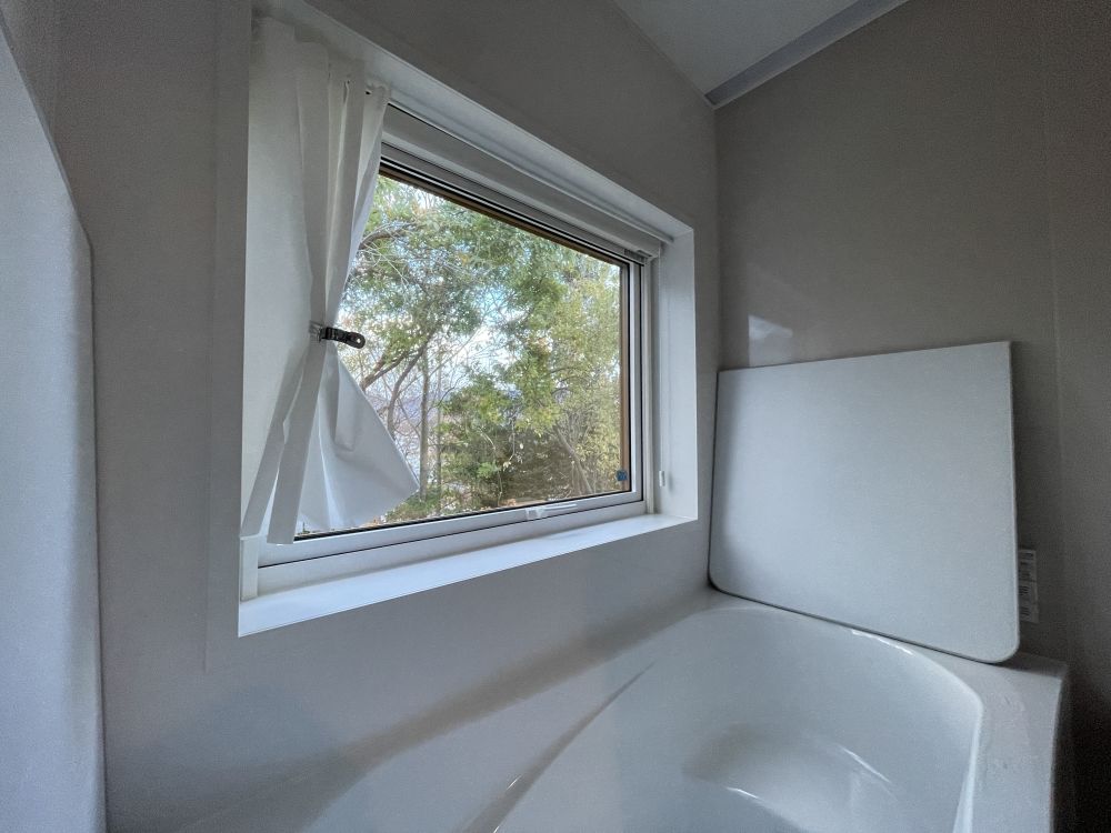 専門職組合 <札幌市/2LDK/収納充実/ソーラーパネル/パントリー>収納充実、暮らしが考え抜かれた愛犬と夫婦のための平屋の建築実例画像9