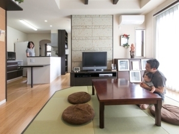 マルニホーム 【39.7坪/2,000～2,499万円】「古民家風」の外観を希望。家族の暮らしに合う快適空間の建築実例画像4