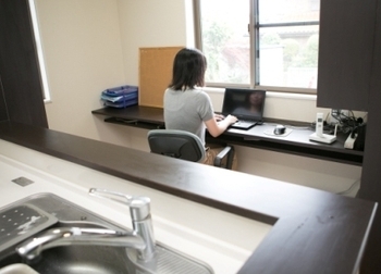 マルニホーム 【39.7坪/2,000～2,499万円】「古民家風」の外観を希望。家族の暮らしに合う快適空間の建築実例画像7