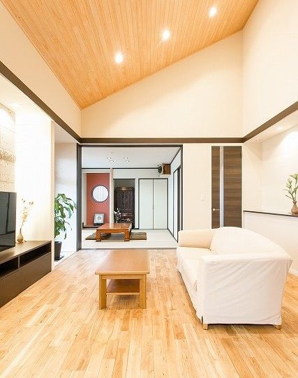 マルニホーム 【41.5坪/2000～2499万円】体に優しい自然素材と空間を生かした高い天井が魅力の和モダン＆平屋住宅の建築実例画像5