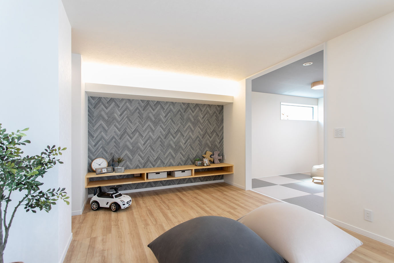 マルニホーム 【31.3坪/2,300～2,399万円】キッチンを中心に家族が集うコの字型平屋建ての建築実例画像4