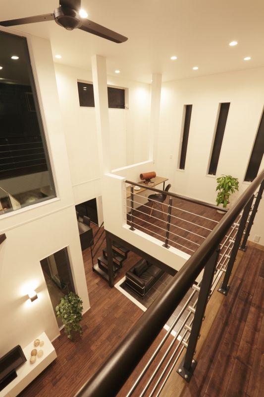 nattoku住宅 【事務所併用|吹き抜け|中庭】パティオから広がる非日常、美しく贅沢な邸宅の建築実例画像8