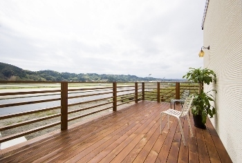 nattoku住宅 【30坪台】平屋で実現するスローライフ。無垢材、漆喰など自然素材をふんだんに使用した体に優しい住まいの建築実例画像3