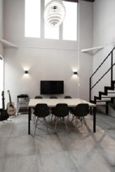 nattoku住宅 【ビルトインガレージ|事務所併用】ホテルライクな憧れの暮らし。ラグジュアリーな空間で日々の疲れを癒すの建築実例画像3