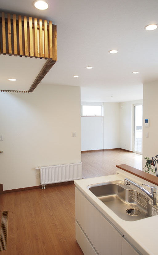 ＩＤ アーキテクチャル アトリエ 【4LDK間取図/回遊式動線/収納豊富】コの字型間取りで、より自然を感じる中庭(パティオ)のある家の建築実例画像5