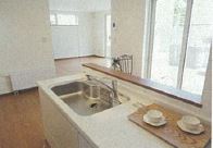 ＩＤ アーキテクチャル アトリエ 【4LDK間取図/回遊式動線/収納豊富】コの字型間取りで、より自然を感じる中庭(パティオ)のある家の建築実例画像9