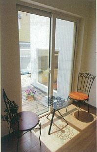 ＩＤ アーキテクチャル アトリエ 【4LDK間取図/回遊式動線/収納豊富】コの字型間取りで、より自然を感じる中庭(パティオ)のある家の建築実例画像10