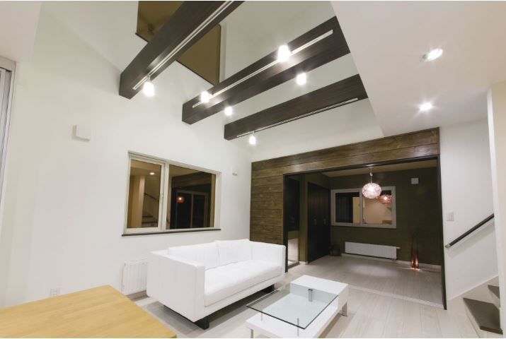 ＩＤ アーキテクチャル アトリエ 【4LDK間取図有/吹抜/ウッドデッキ/カウンター】より開放的に見せる、こだわりのコの字型デザインの建築実例画像8